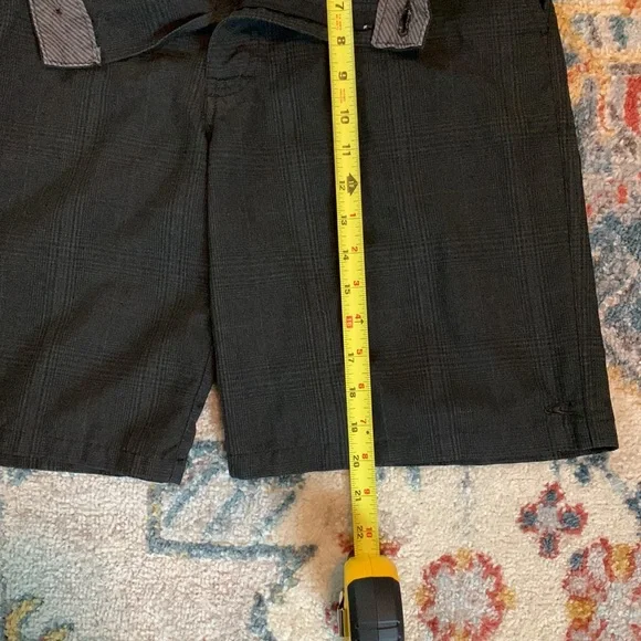 Mens O’Neal black with gray striped shorts - Picture 3 of 8